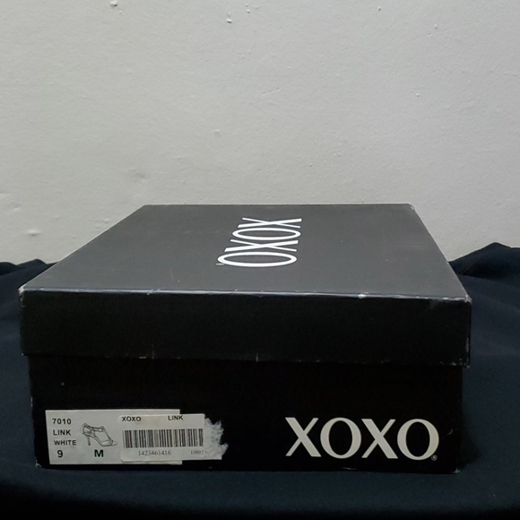 XOXO Link Shoe in original box - Picture 4 of 5